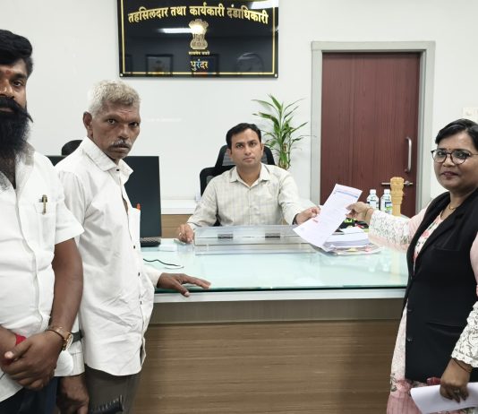 शिक्षण क्षेत्रातील विविध मागण्यांसाठी व त्यांच्या संविधानिक हक्काचा अधिकार मिळण्यासाठी पुरंदर तहसीलदारांना राष्ट्रीय बहुजन कर्मचारी संघाच्या वतीने निवेदन….
