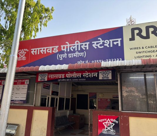 ढुमेवाडीजवळ फॉरच्यूनरची दुचाकीला धडक युवक गंभीर जखमी अपघातानंतर चालक पसार सासवड पोलिसांत गुन्हा