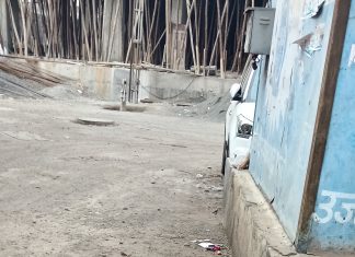 समाधीवाडा परिसरात उघड्या गटारी दुर्घटनेची शक्यता गटारींवर तातडीने झाकणे बसविण्याची नागरिकांची मागणी